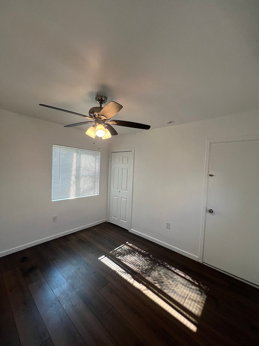 122 E Quintard St photo 4