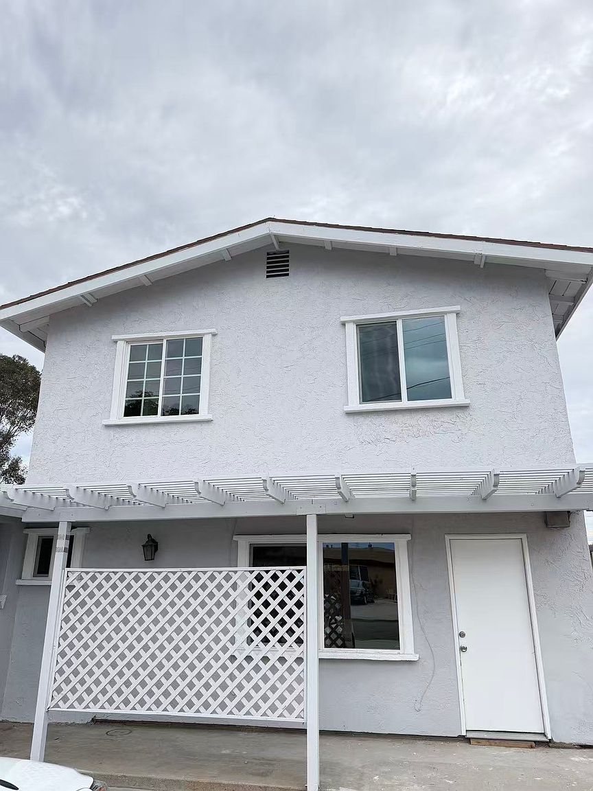 1435 Nacion Ave