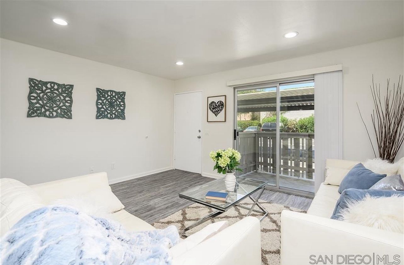 1555 Broadway photo 3