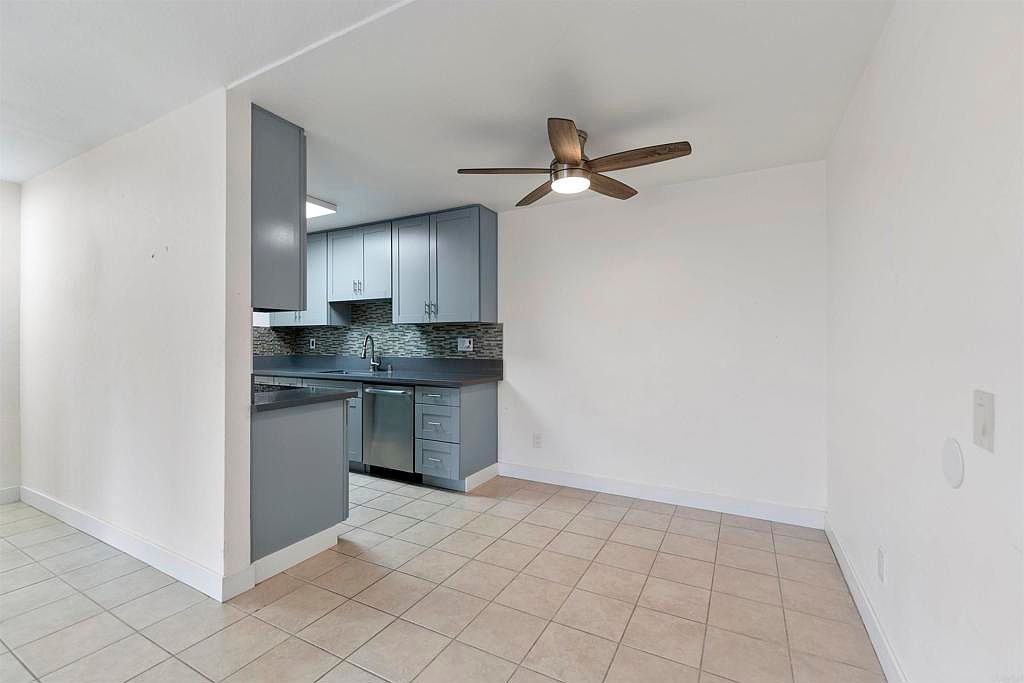 1551 Broadway photo 4