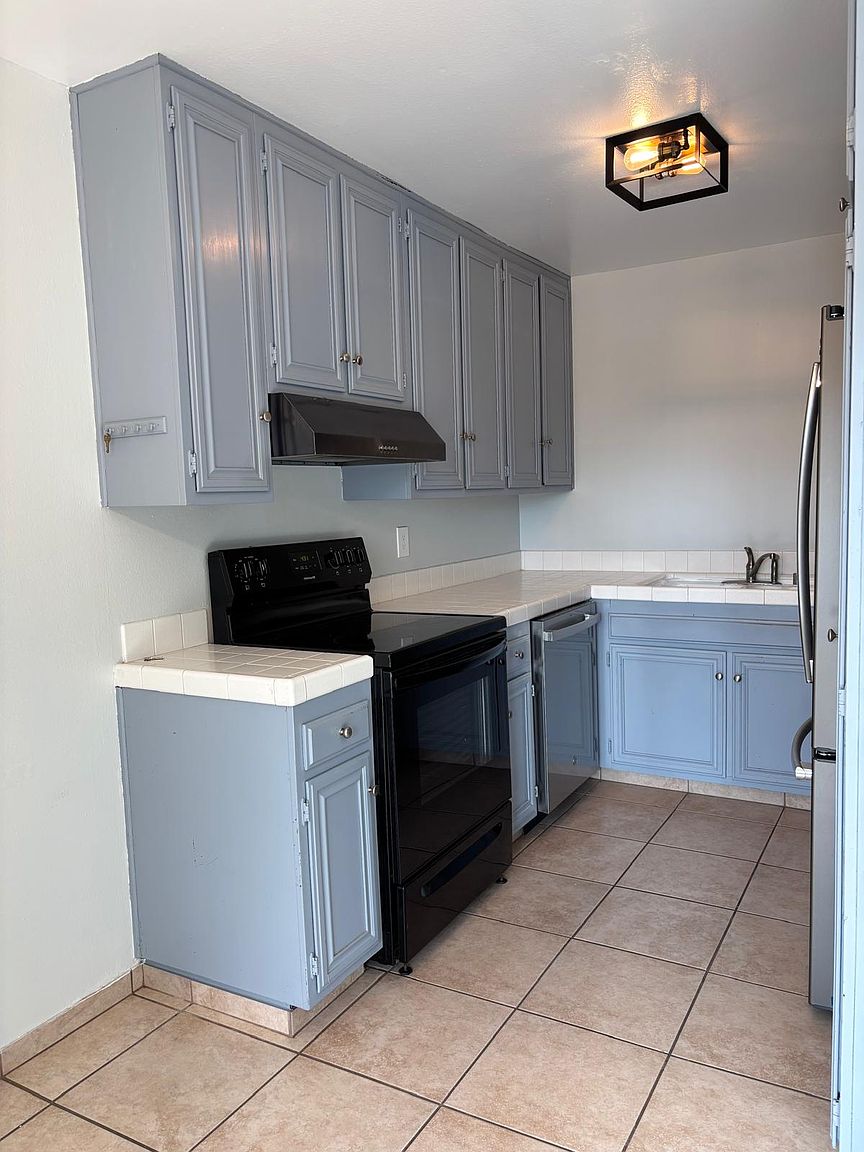 1729 Regency Way photo 4
