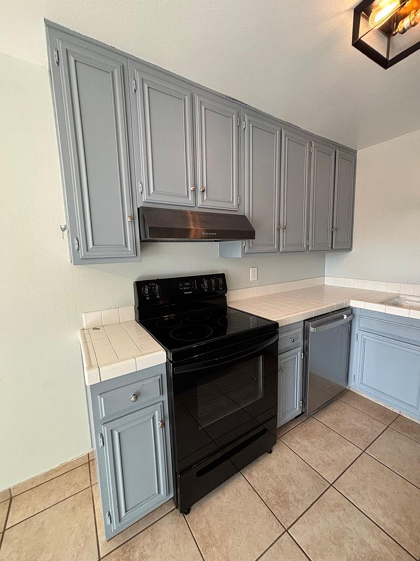 1729 Regency Way photo 5