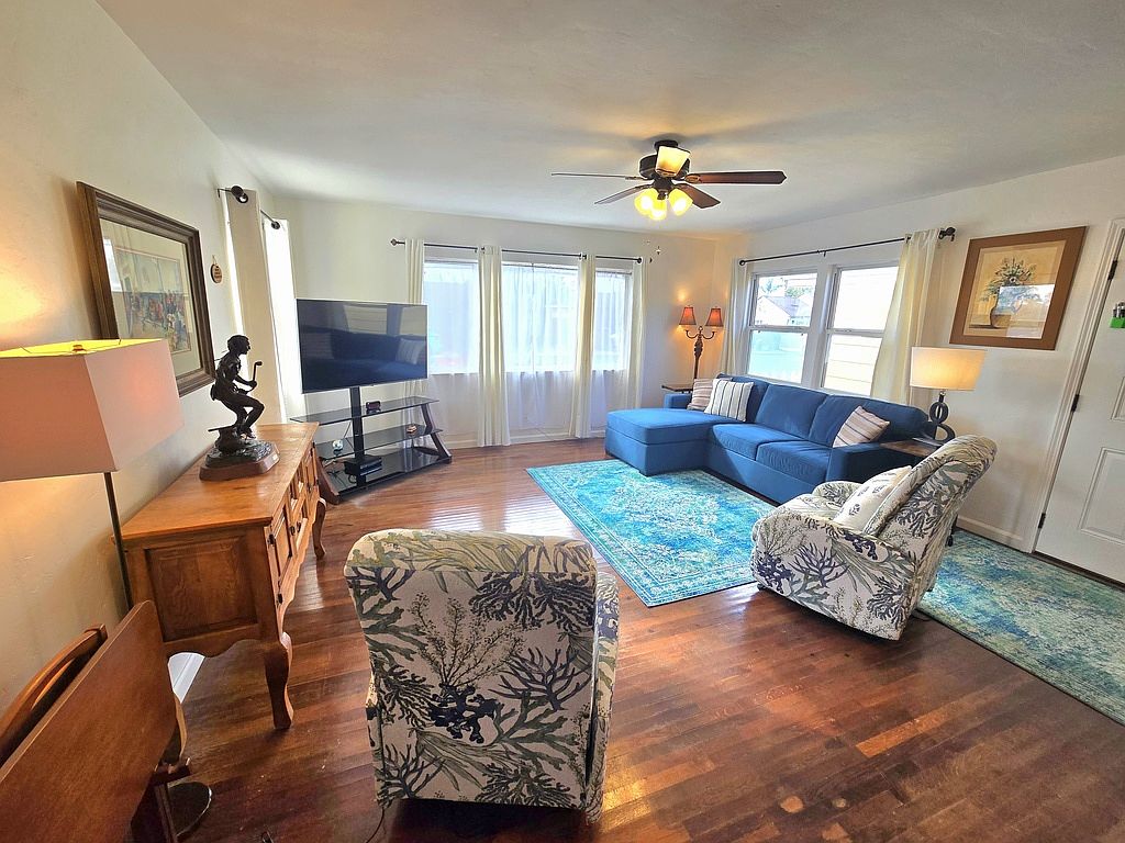 458 Citrus Ave photo 5