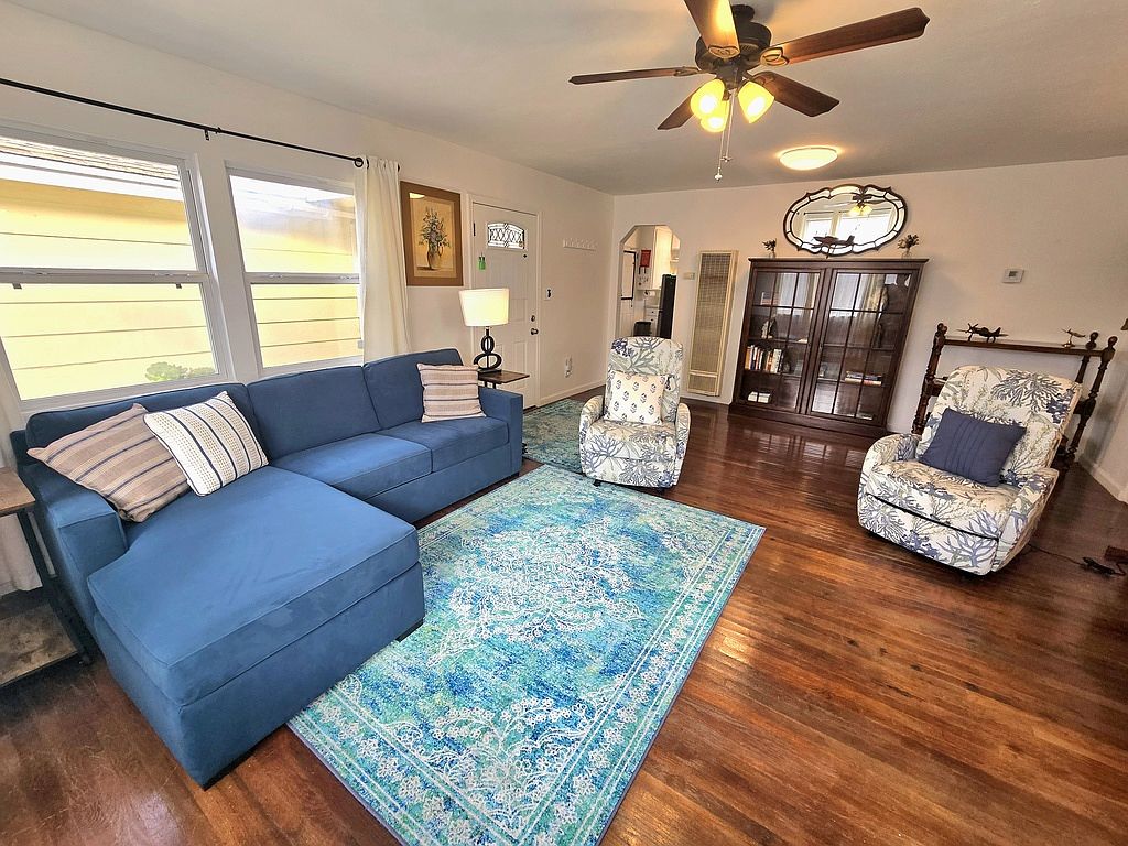 458 Citrus Ave photo 3