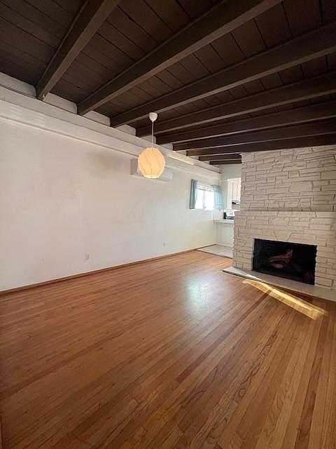 771 2nd St photo 2