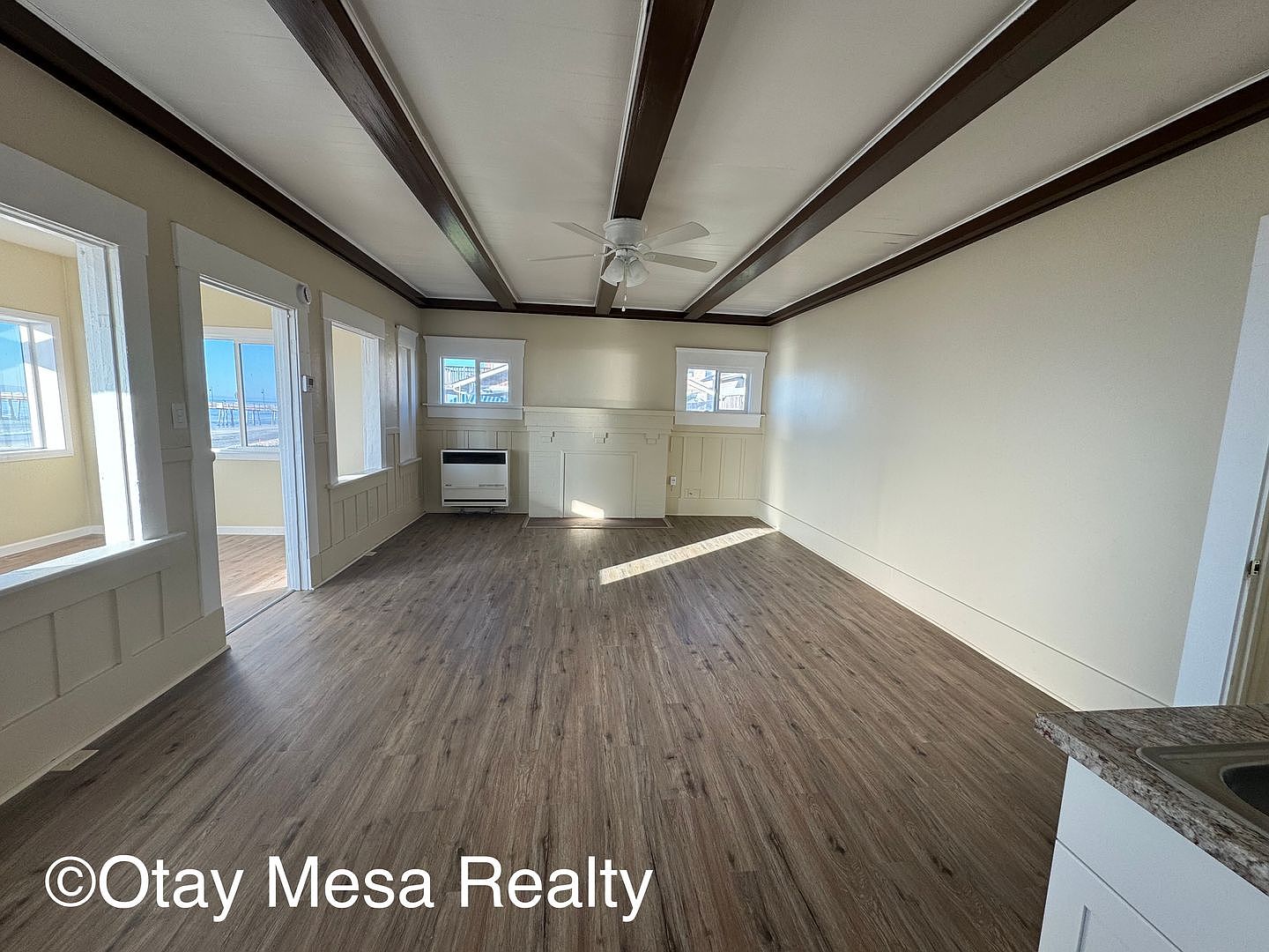 997 Ocean Ln photo 3