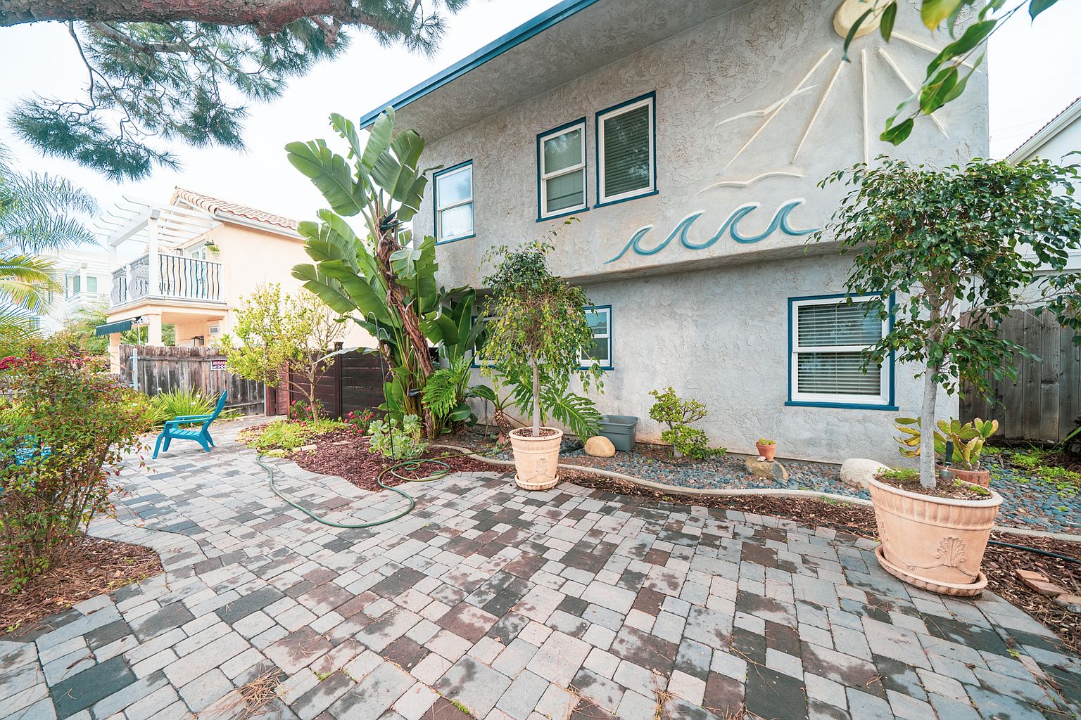 168 Elder Ave photo 3