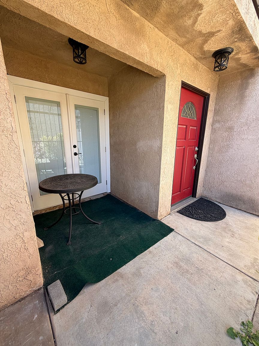 1530 Coronado Ave photo 5