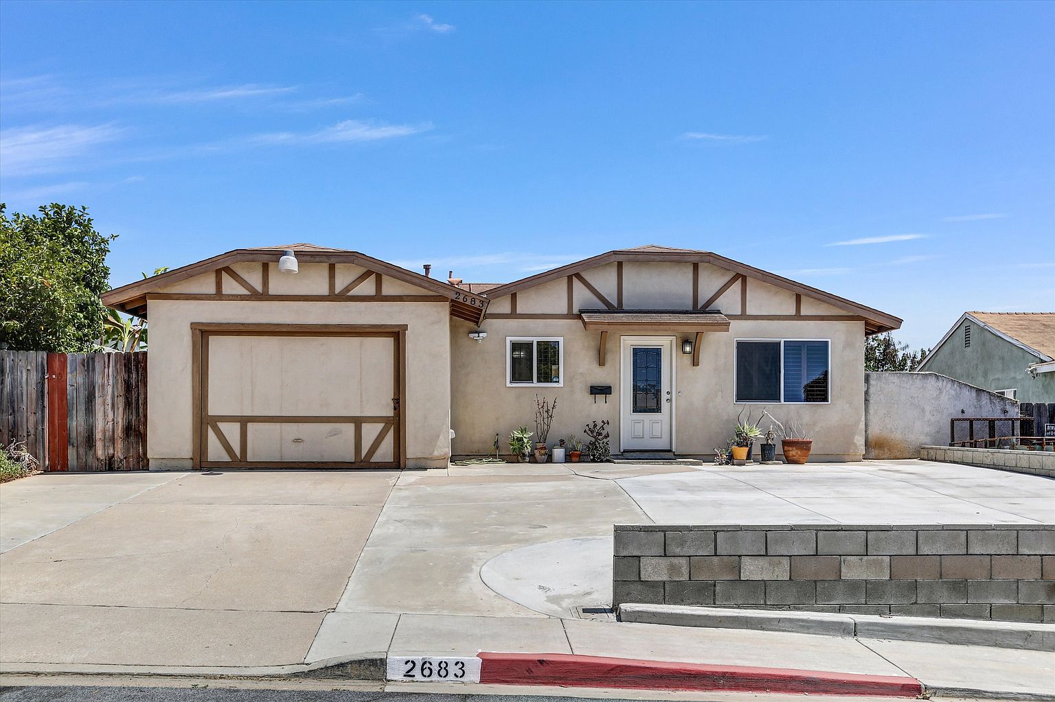 2683 Caulfield Dr