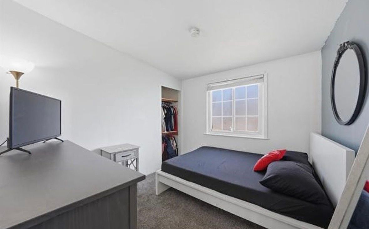 581 Le May Ave photo 5