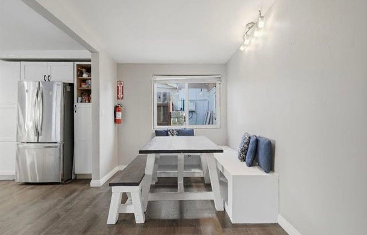 581 Le May Ave photo 2