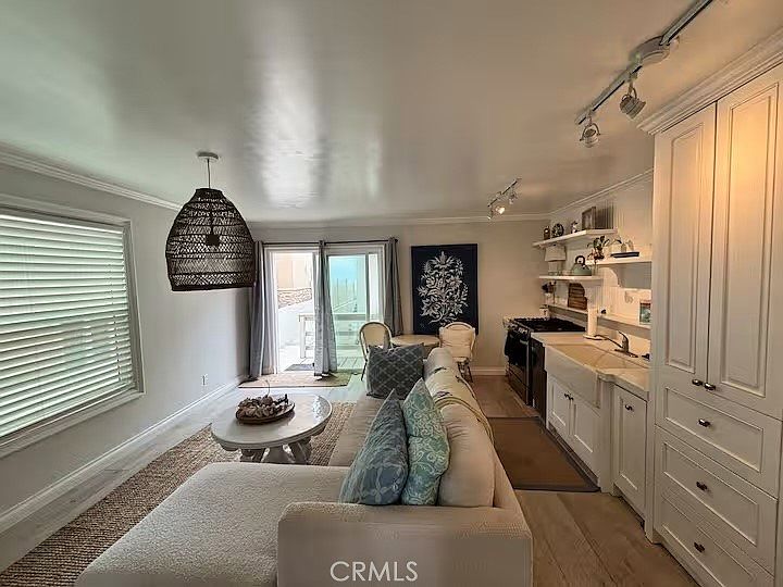 1398 Seacoast Dr photo 3