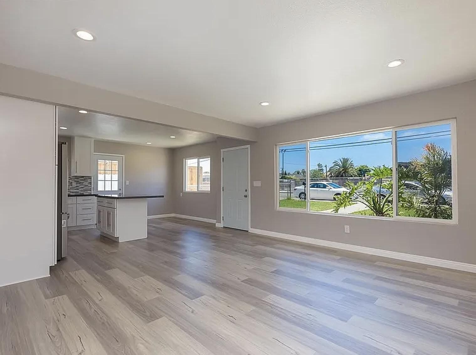 1032 Fern Ave photo 4