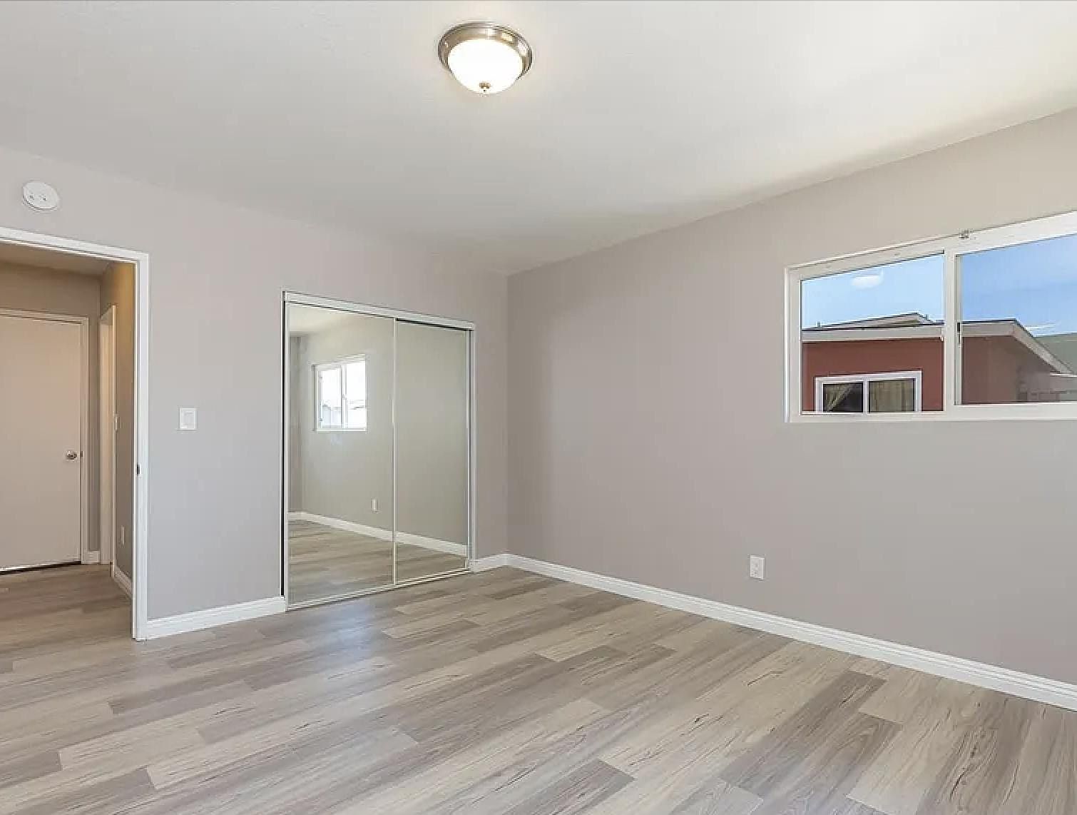 1032 Fern Ave photo 5