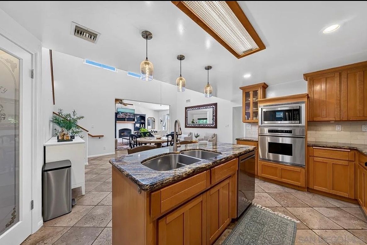1441 California St photo 4