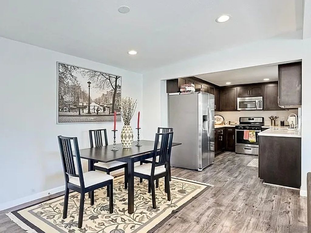 1122 Iris Ave photo 5