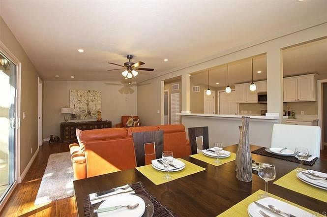 1219 Iris Ave photo 5