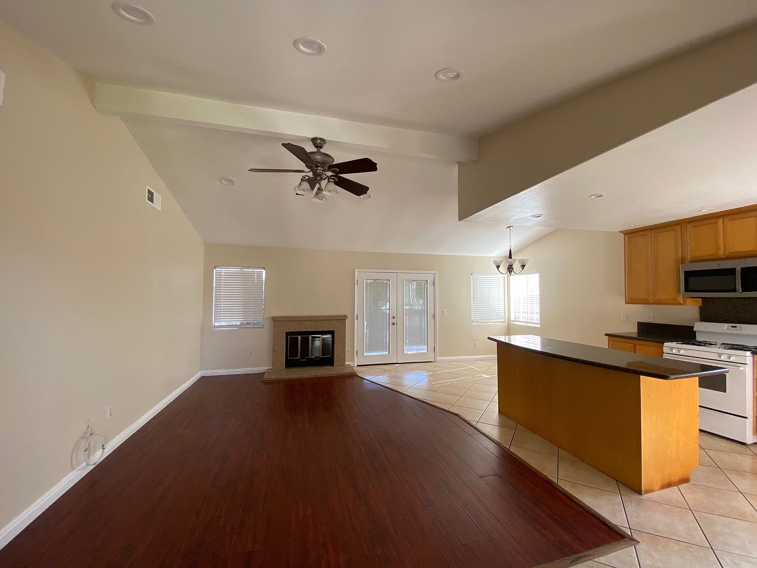 2135 Madreselva Way photo 3