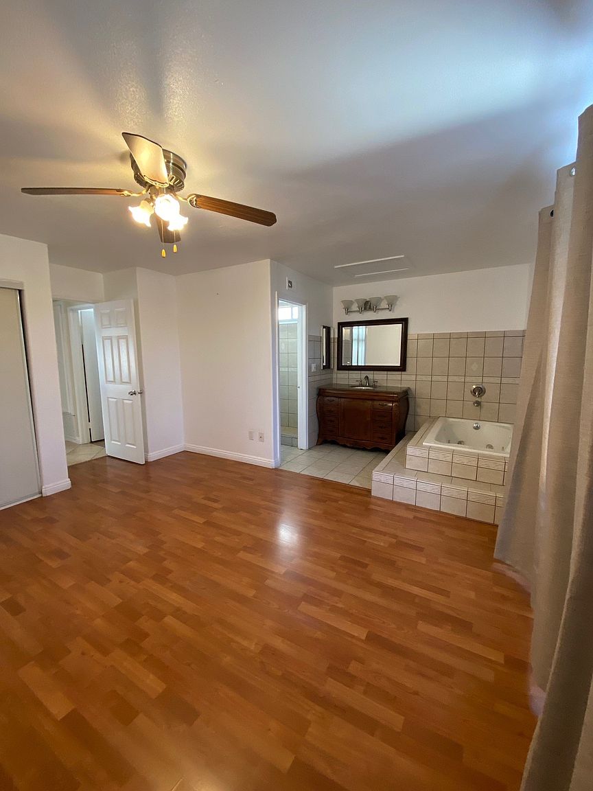 2135 Madreselva Way photo 5