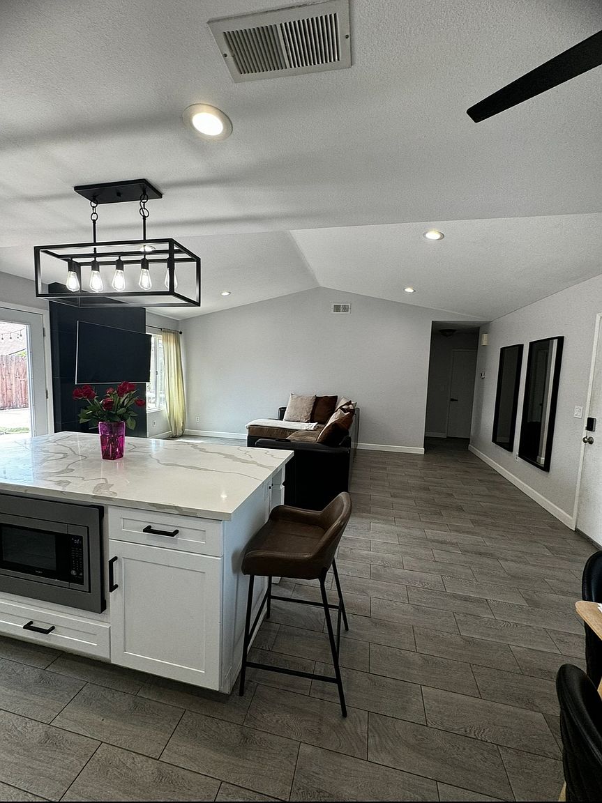 2614 Pikake St photo 4