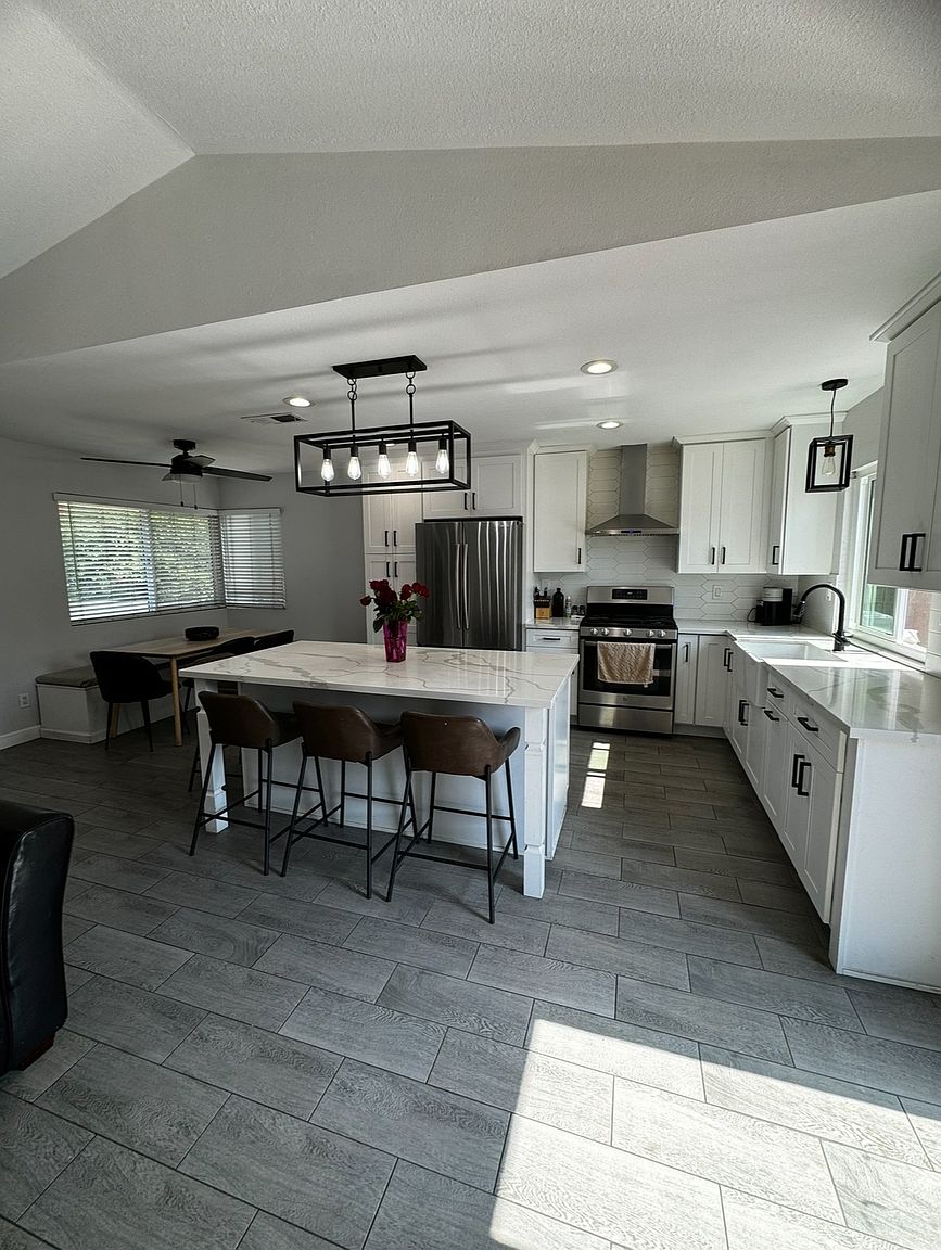 2614 Pikake St photo 3