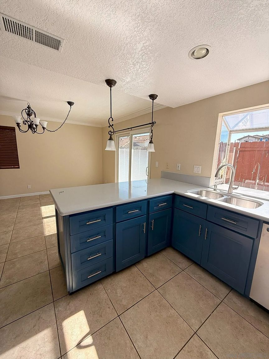 1536 Smythe Ave photo 2
