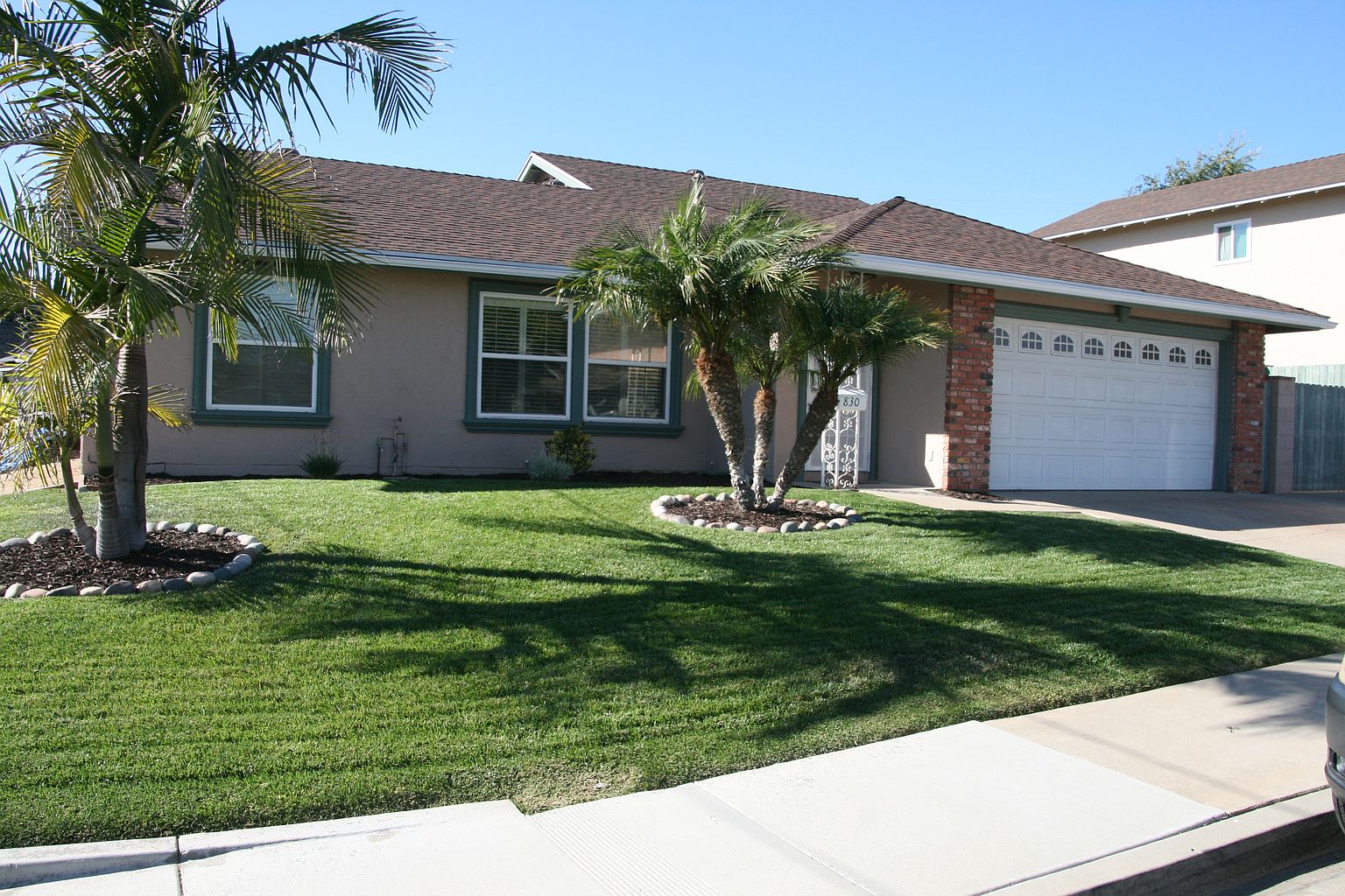 830 Floyd Ave photo 2
