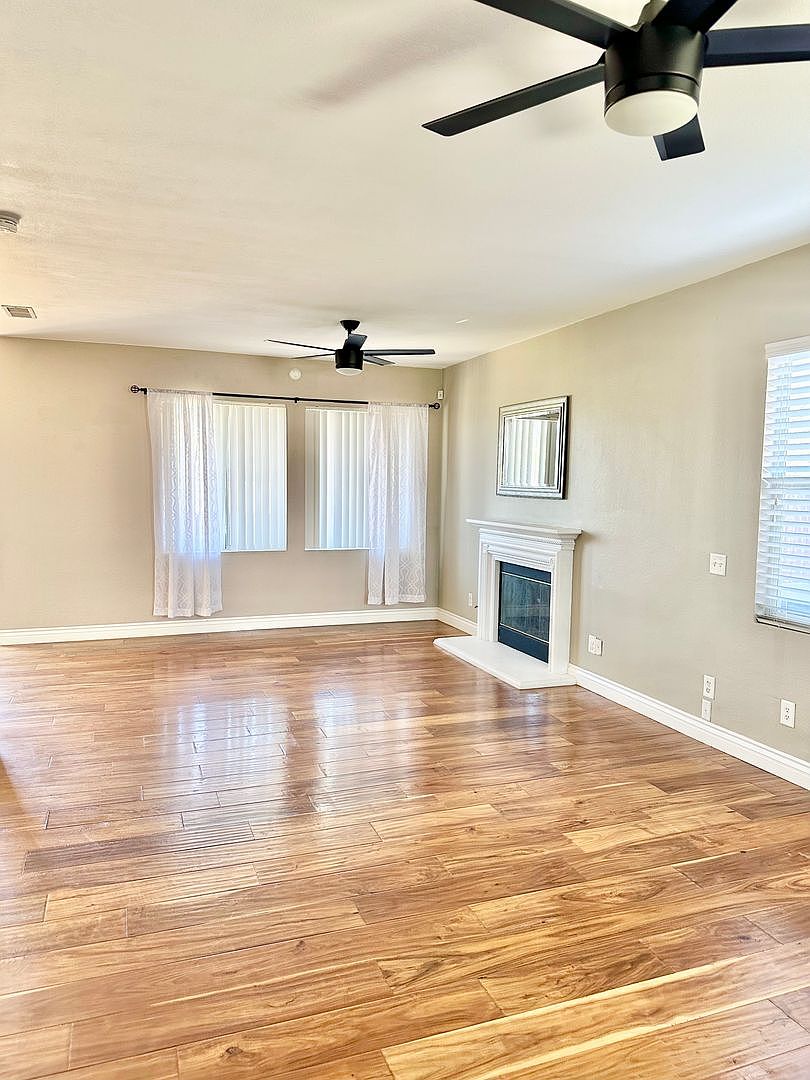 1508 Robles Dr photo 5