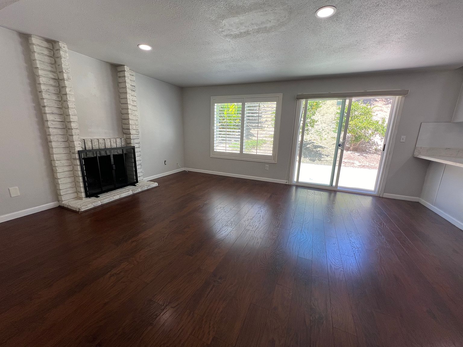 1371 La Mancha Pl photo 5
