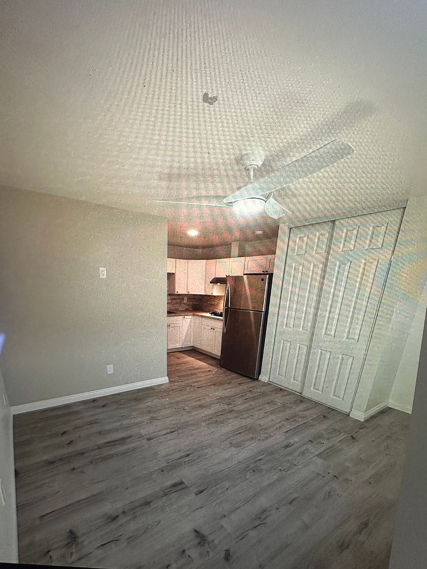 3181 Naylor Rd photo 4