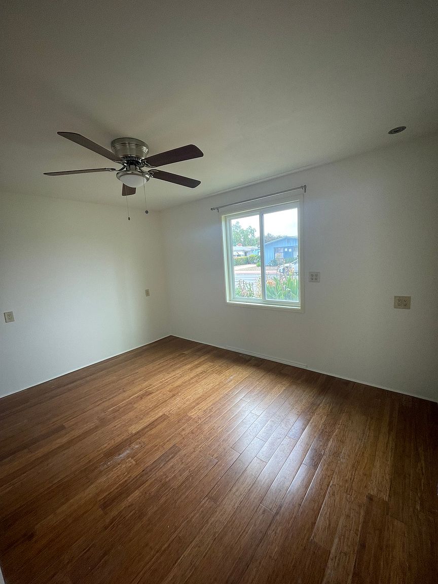 3722 Conrad Ave photo 3