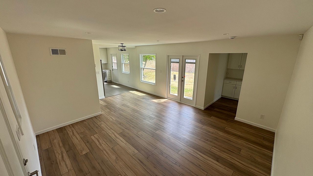 5411 Cottage Ave photo 3