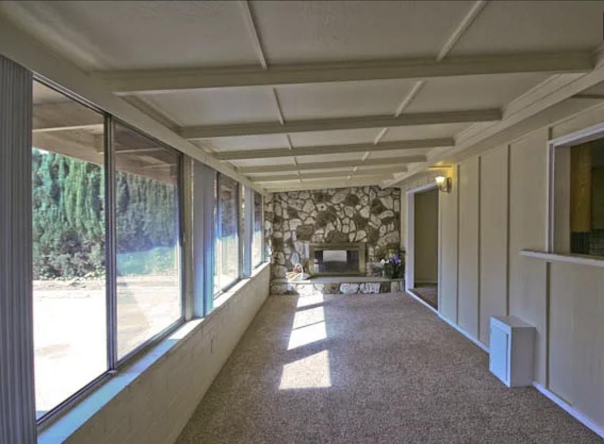 7131 Princess View Dr photo 3