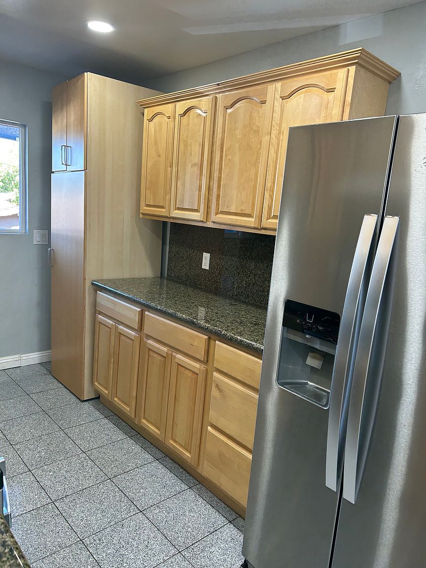 7800 Michelle Dr photo 3