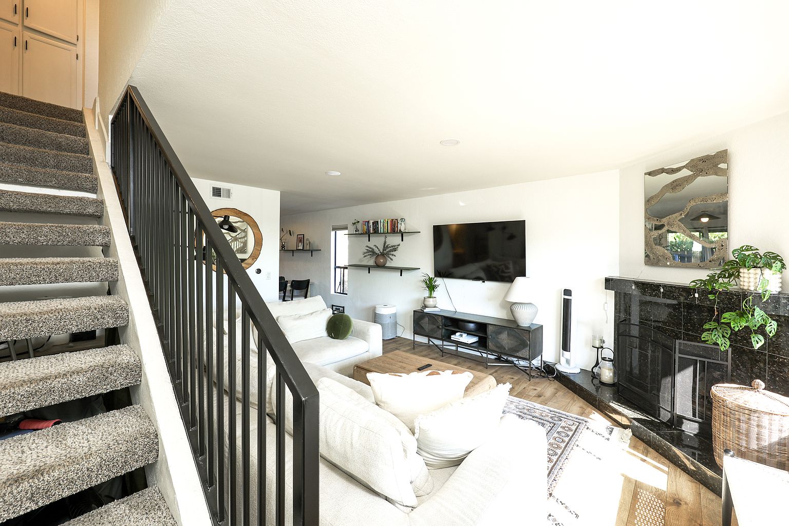 3615 Monair Dr photo 4