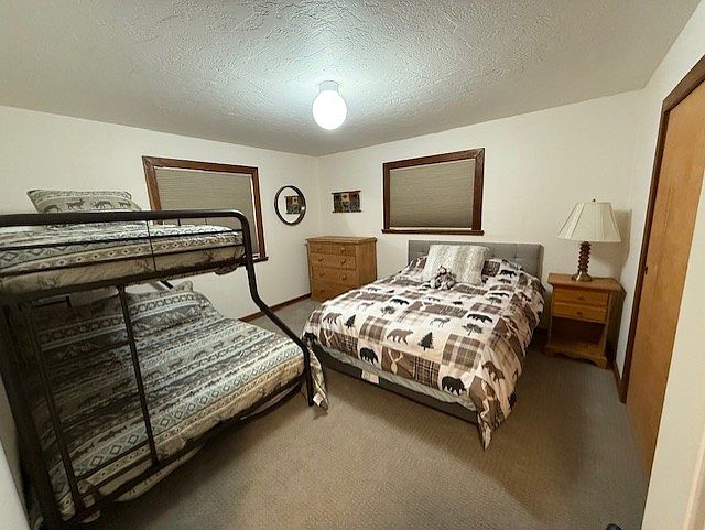 582 Estates Dr photo 5