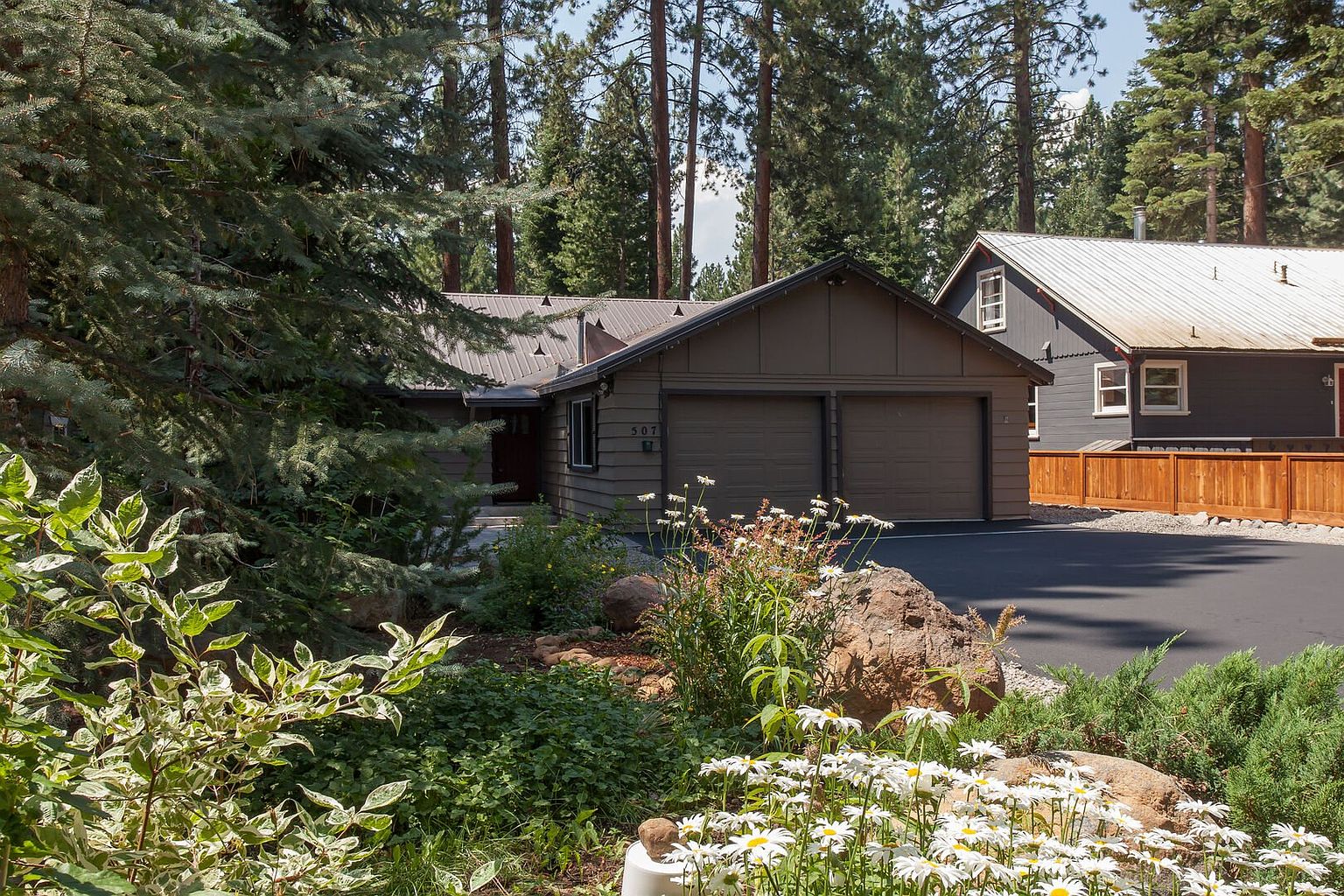 507 Brassie Ave photo 3