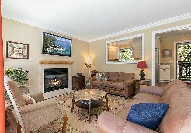 574 Midiron Ave photo 3