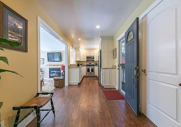 574 Midiron Ave photo 4