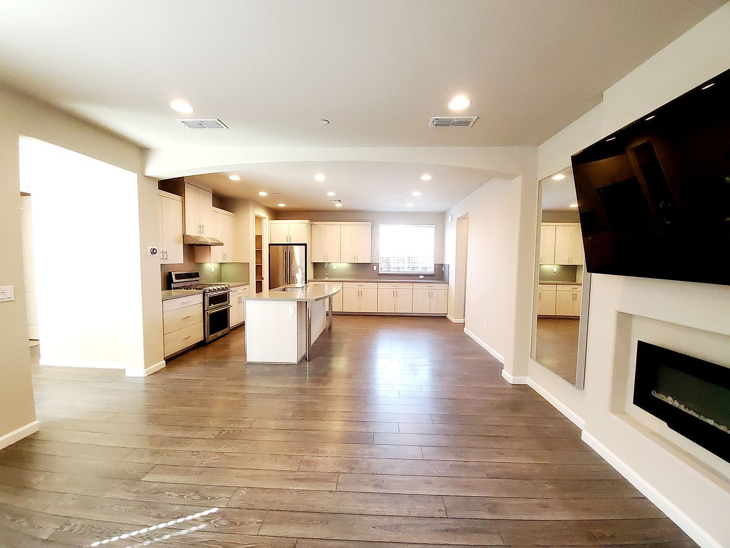 618 Montage Cir photo 5