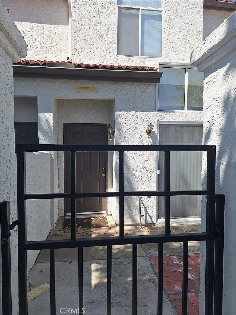 29588 Courtney Pl photo 2