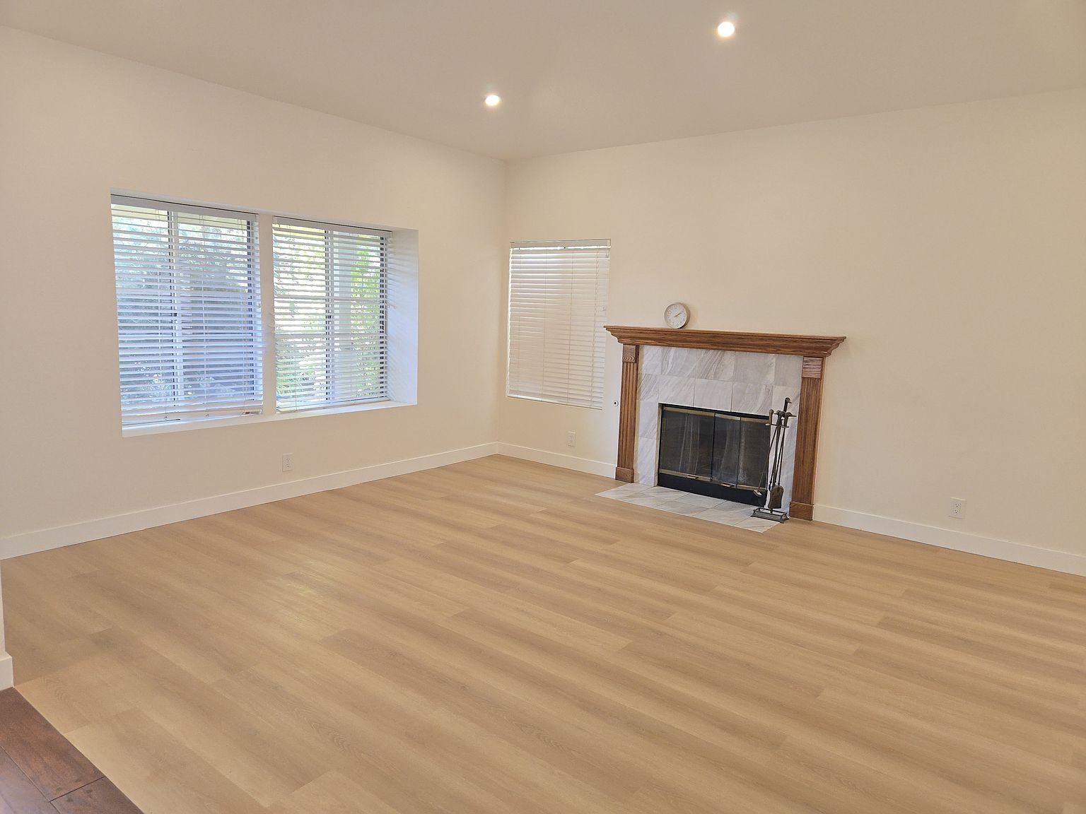 43982 Highlander Dr photo 3
