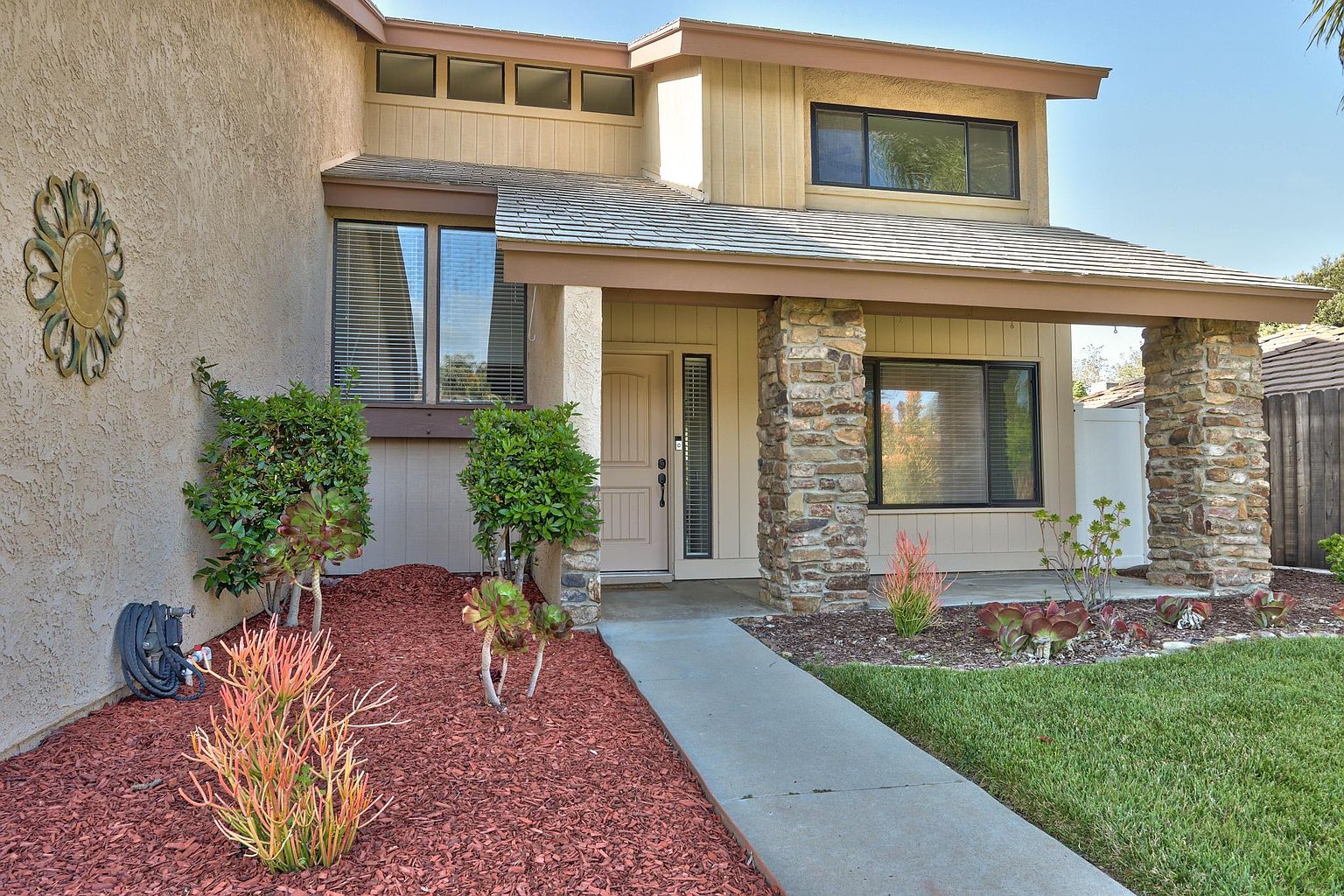 30096 La Primavera St photo 4
