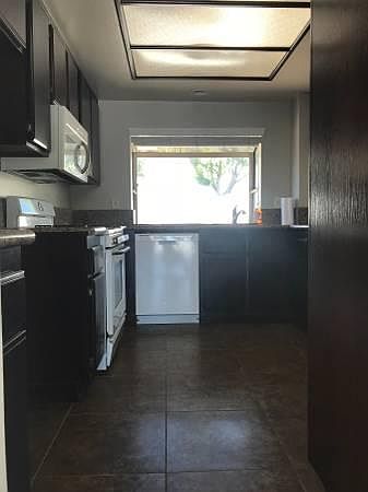 26800 Mandelieu Dr photo 4