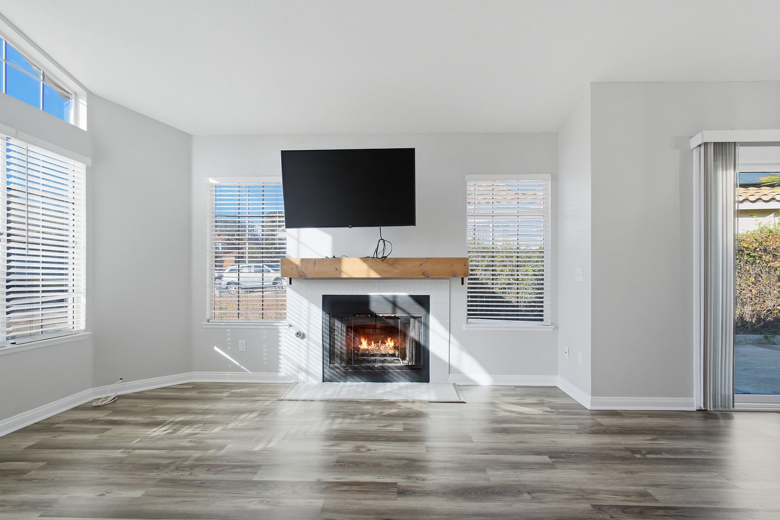 39766 Del Val Dr photo 4