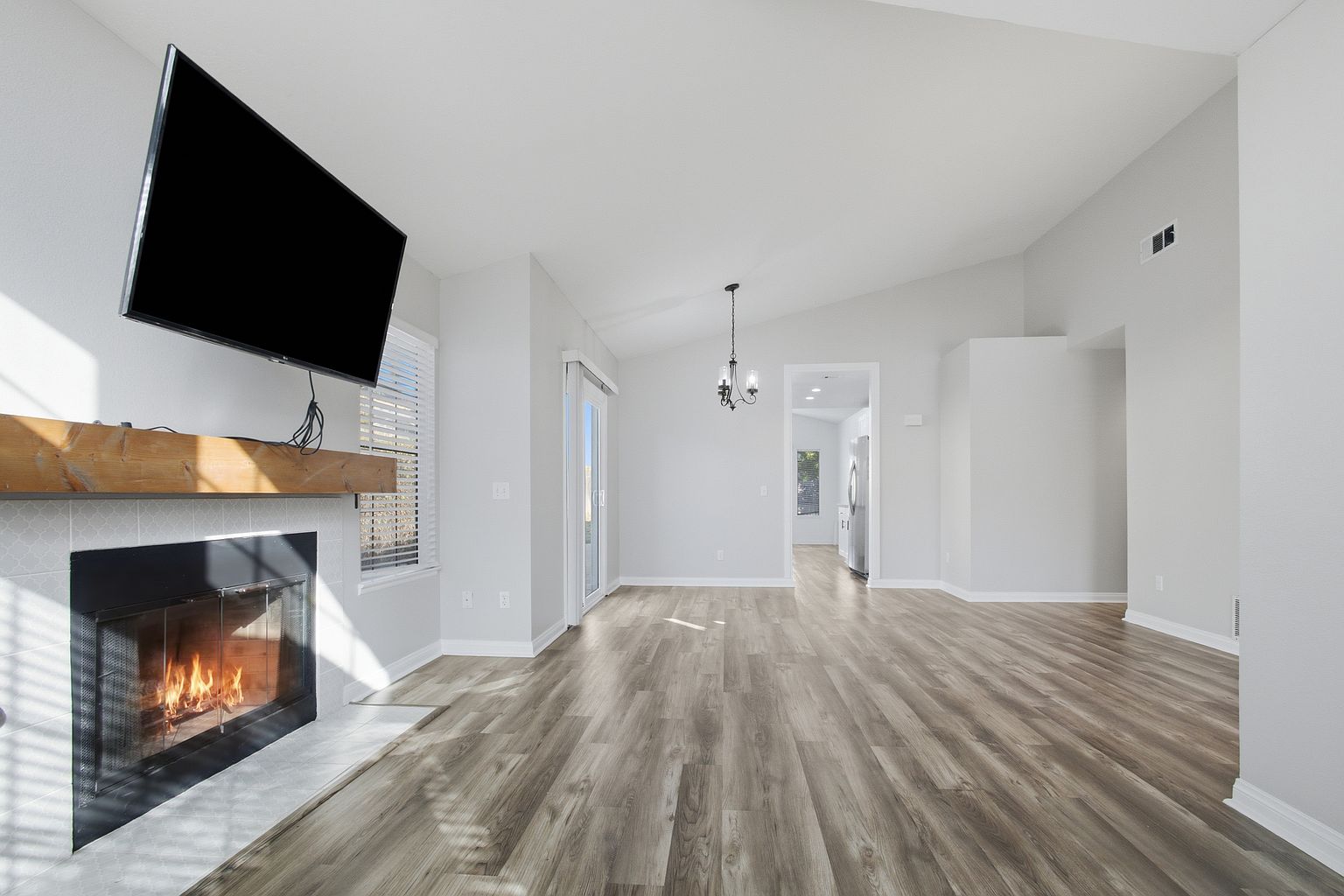 39766 Del Val Dr photo 3