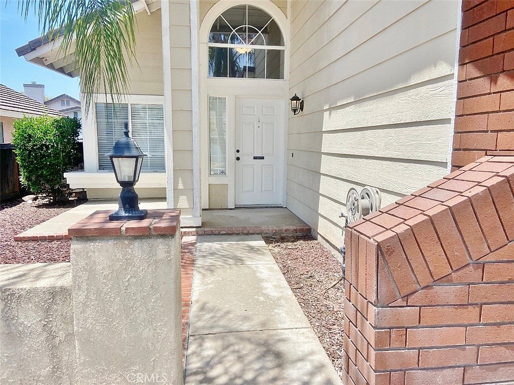 24369 Grouse Ln photo 2