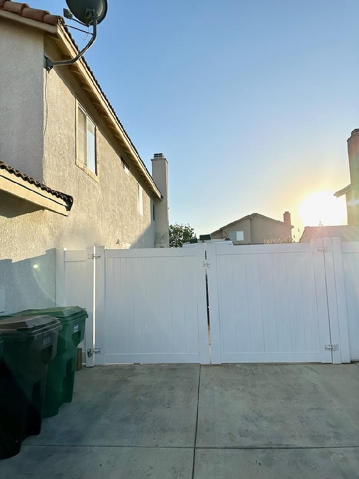 23931 Constantine Dr photo 4