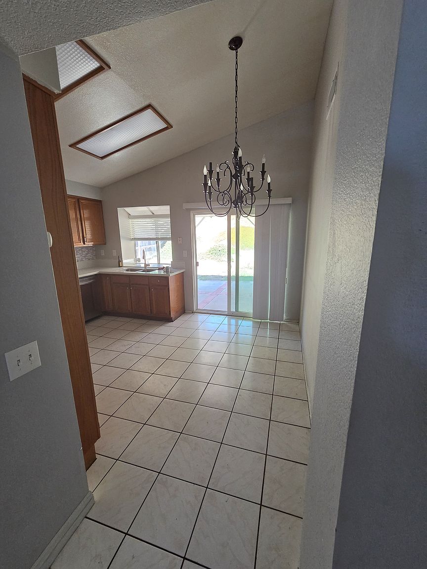 23714 Sierra Oak Dr photo 5