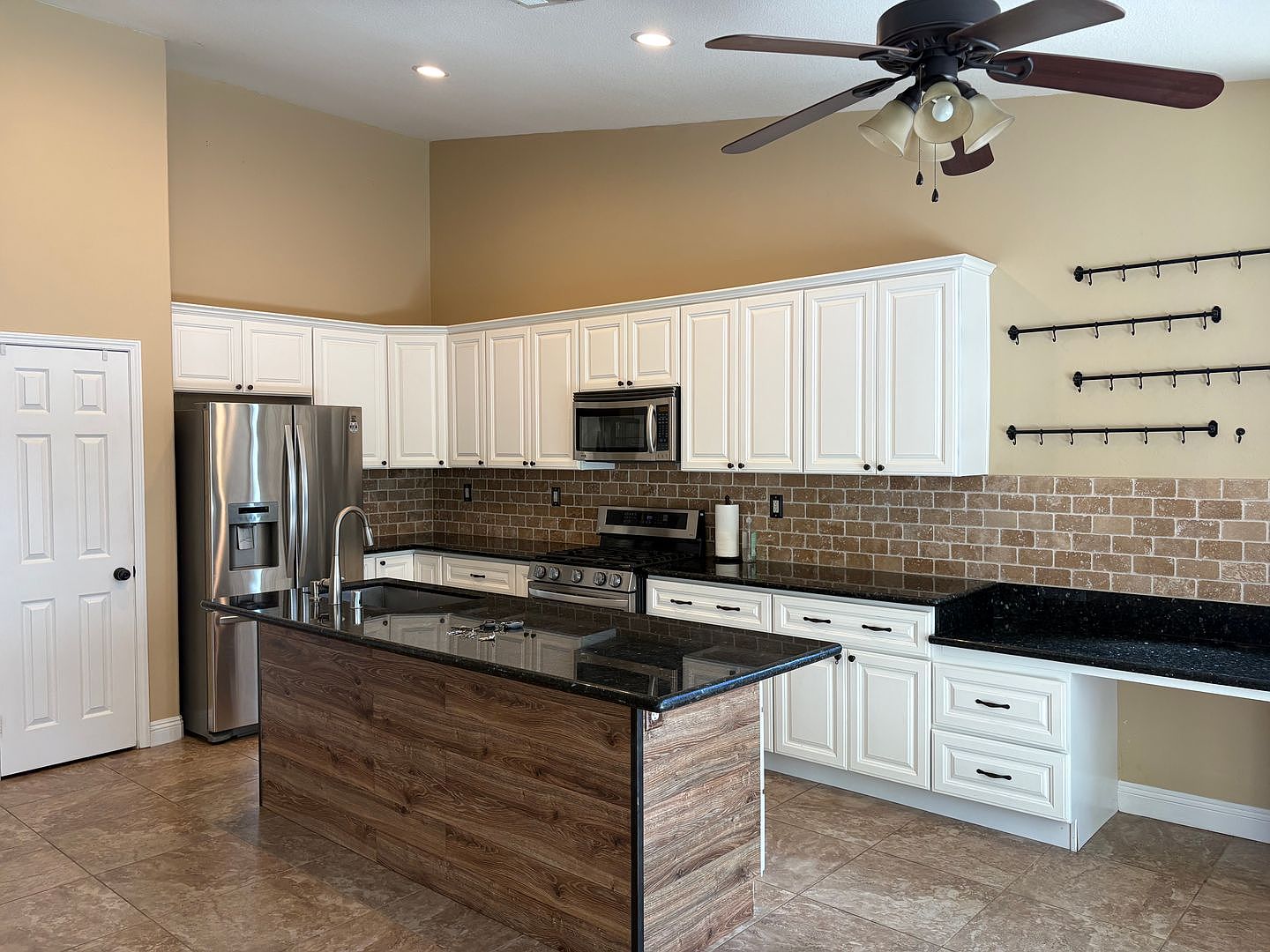 41196 Coolidge Cir photo 5